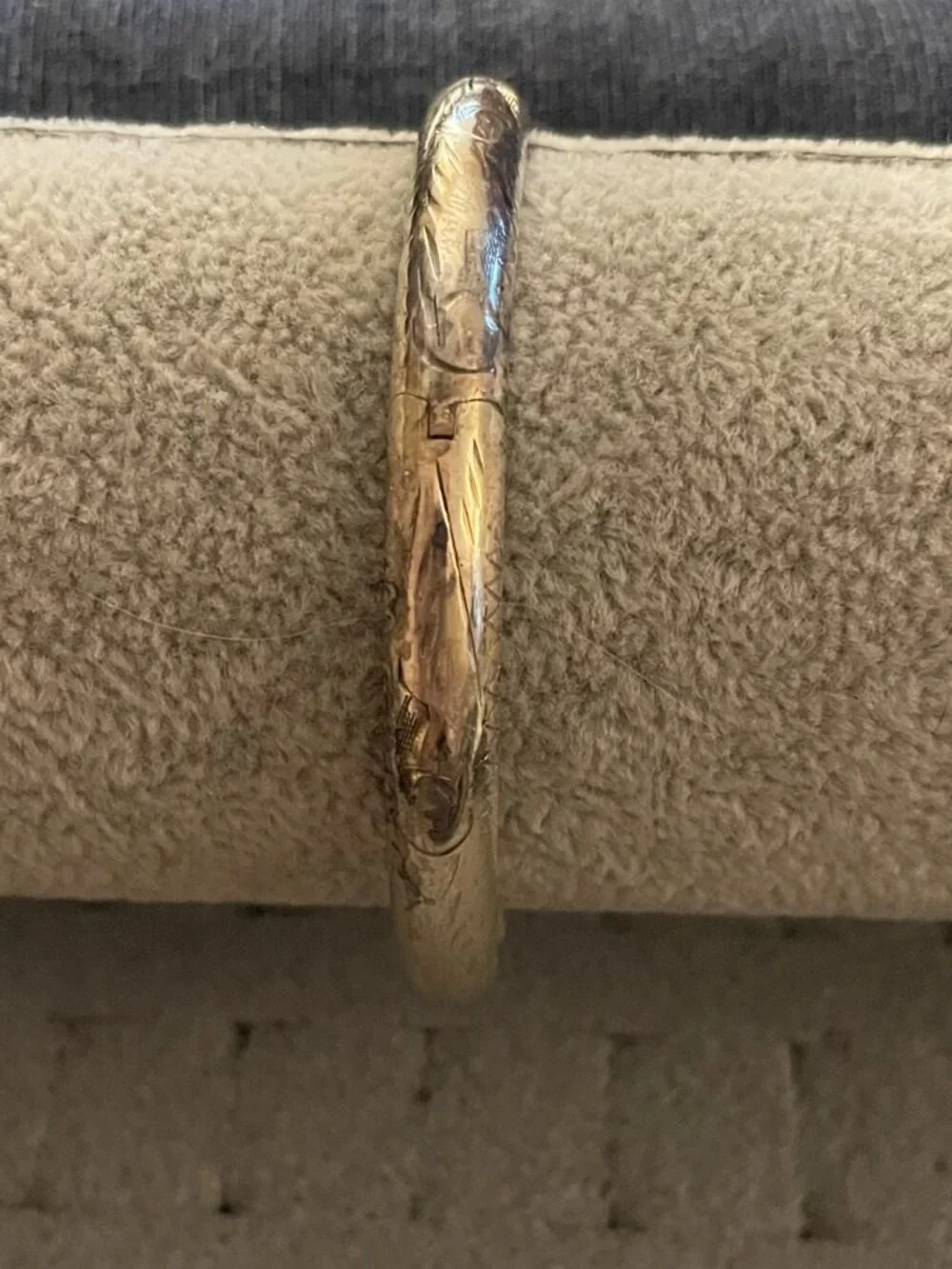 Vintage Sterling Silver Etched Bracelet Bangle 925 9 grams lightweight 1940s ?